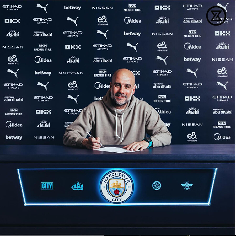 Manchester City, Pep Guardiola ile sözleşme uzattı