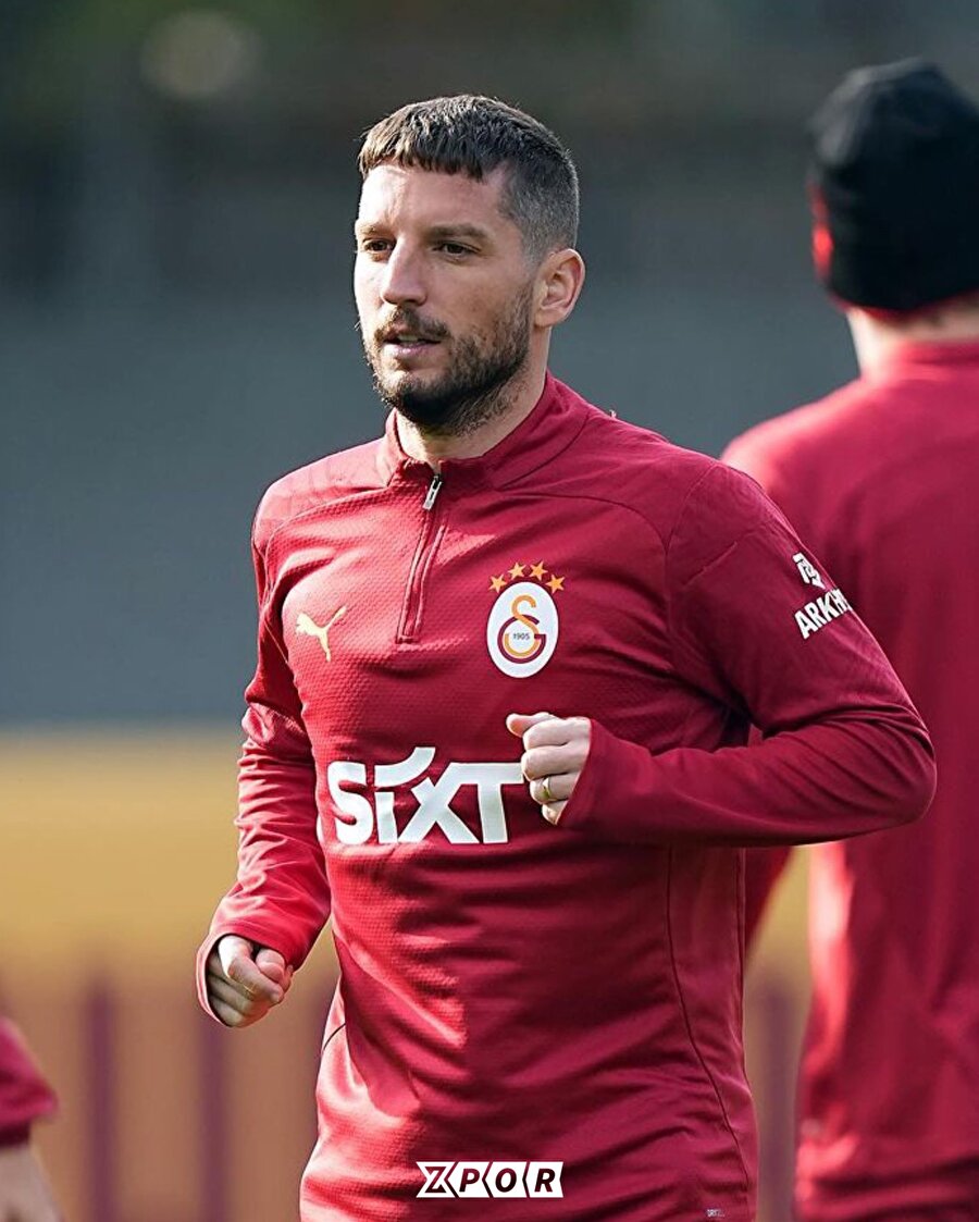 Mertens’in yeni saç stili💈