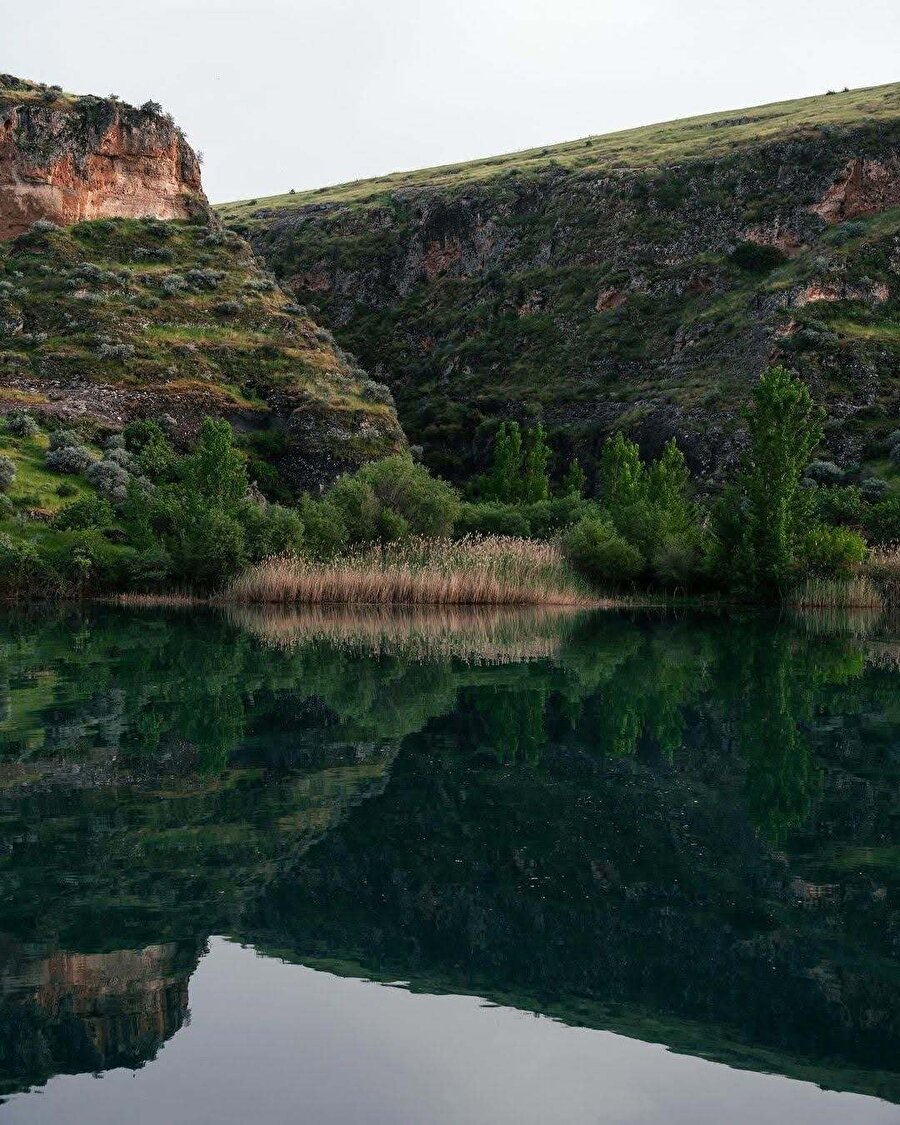 Göksu ve Fırat Nehri’nin birleşiminde bir doğa harikası: Kızılin Kanyonu 📍