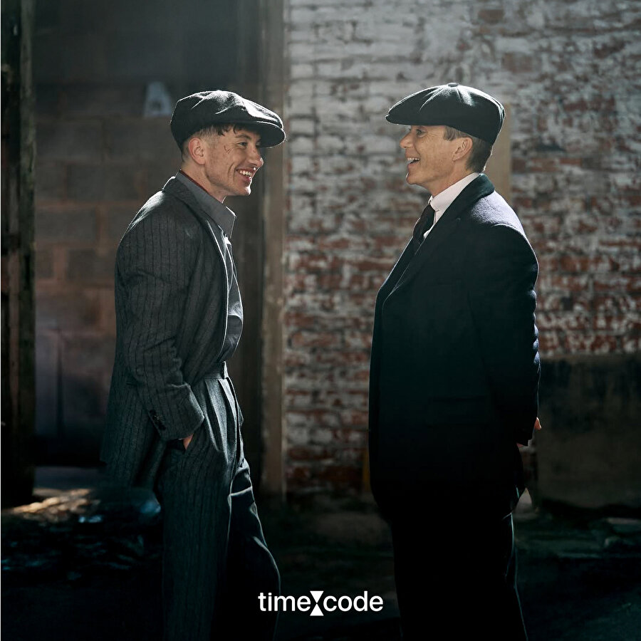 Cillian Murphy ve Barry Keoghan, Peaky Blinders filminin setinde
