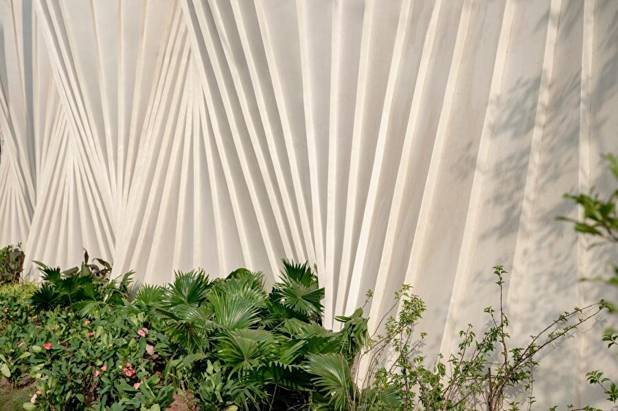 Hindistan’da yenilikçi cephe tasarımı: The Showcase