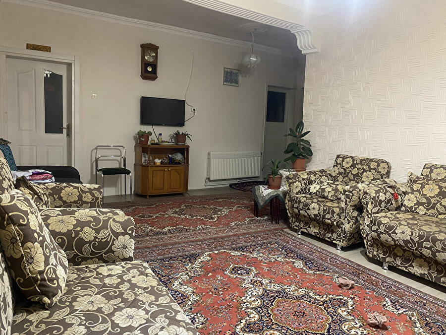 Eller cepte montla uyumalık ortam