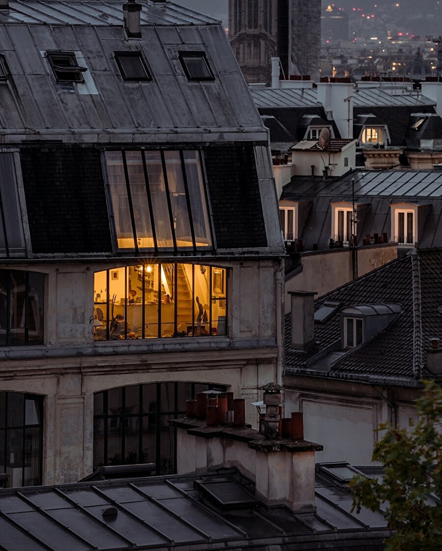 Akşamüstü Paris’inden etkileyici kesitler 