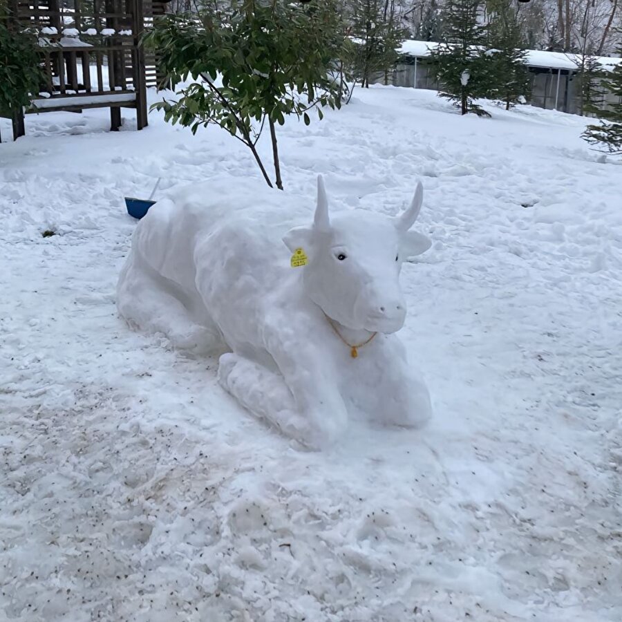 Biz heykeltraş ülkesiyiz