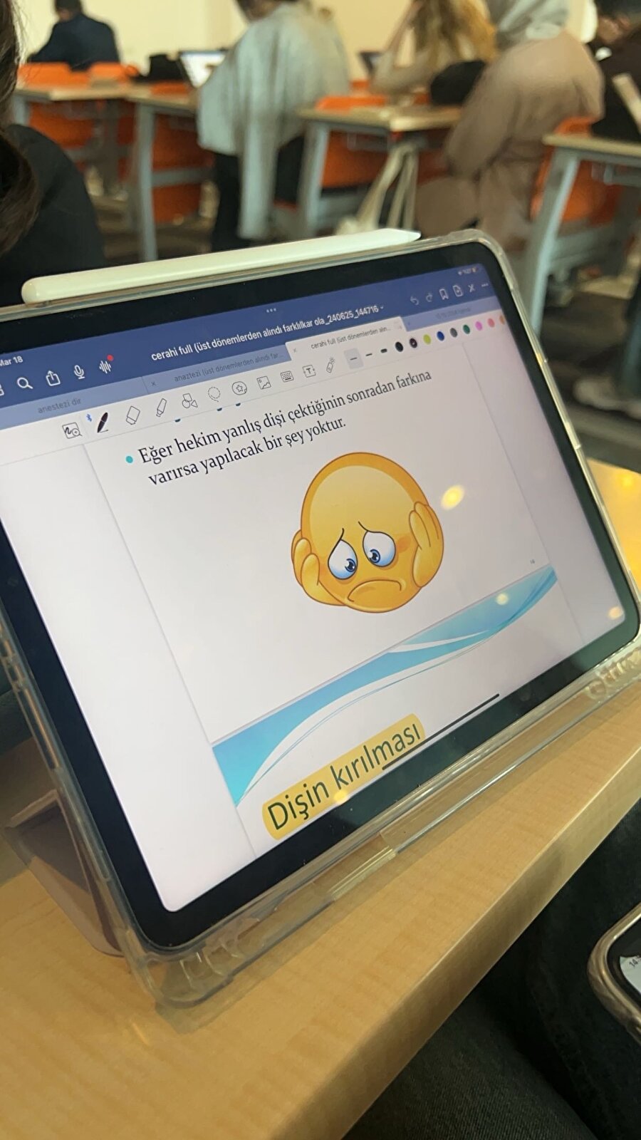 Üzülmüş işte daha ne yapsın?