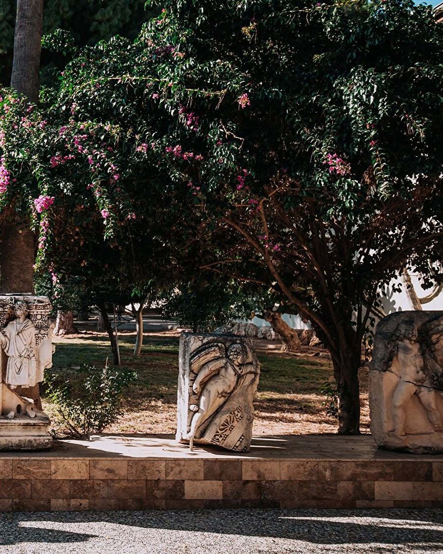 Antik medeniyetlerden kalan eserlerin korunduğu Antalya Müzesi ⏳