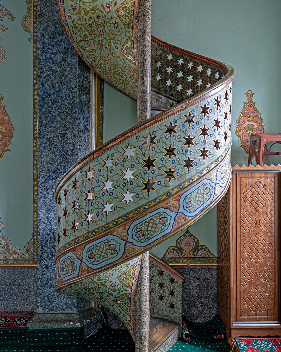 Kütahya Yeşil Cami’nin Hârikulâde Merdiveni 