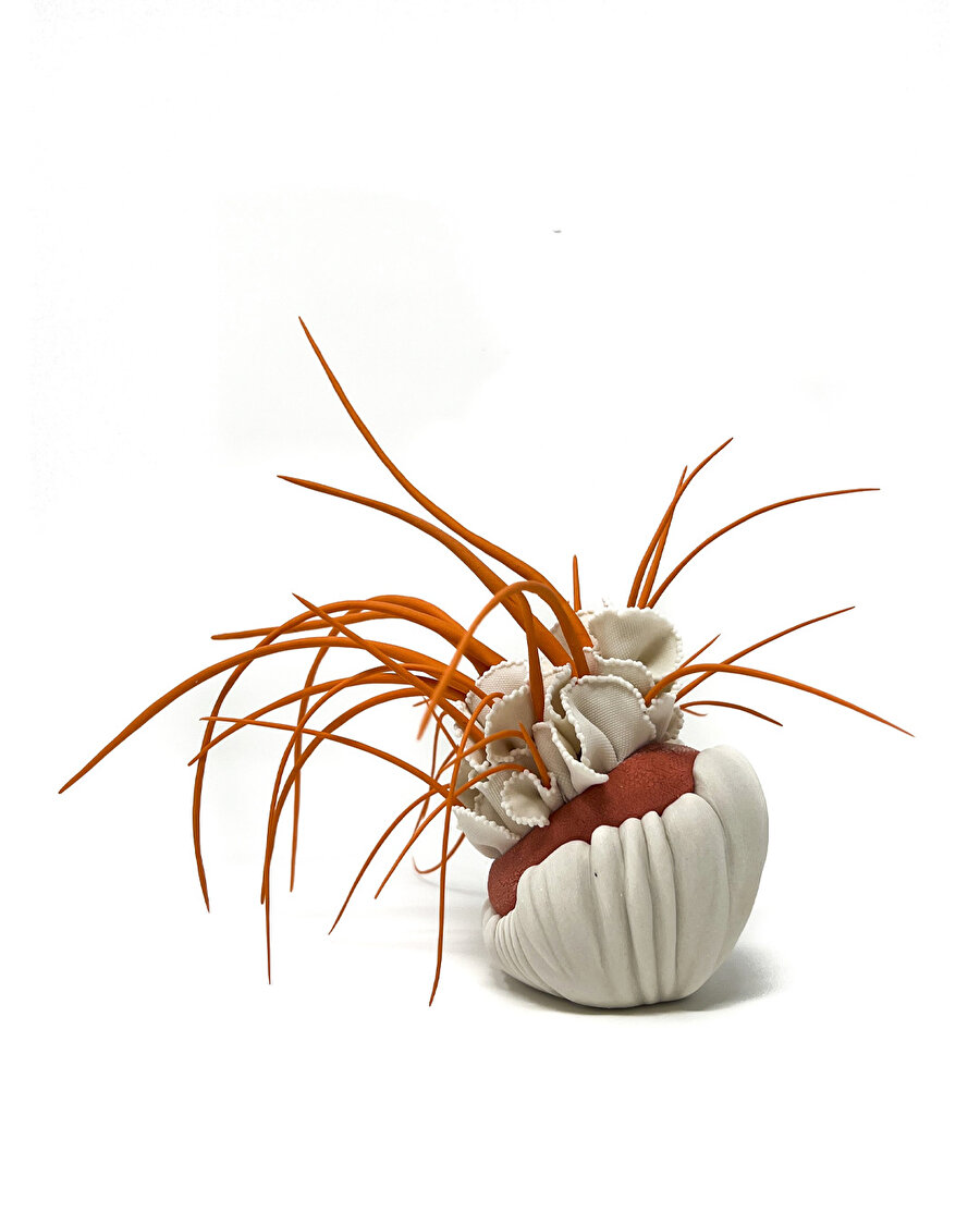 Joan Clare Brown’ın hisleriyle yüklü seramik eserleri ✨