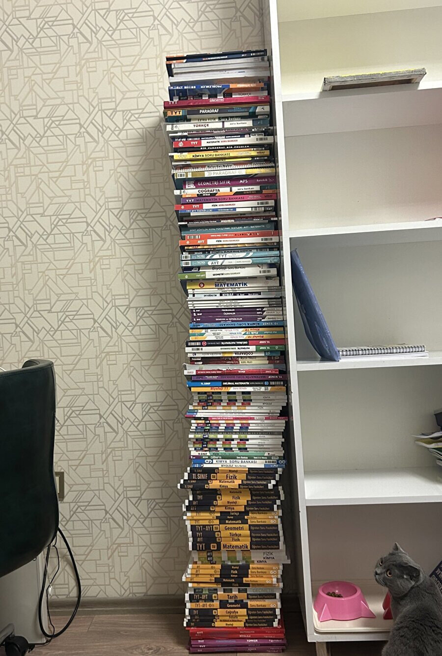 Herkesin üniversite hazırlık yıllarından aşina olacağı o görüntü