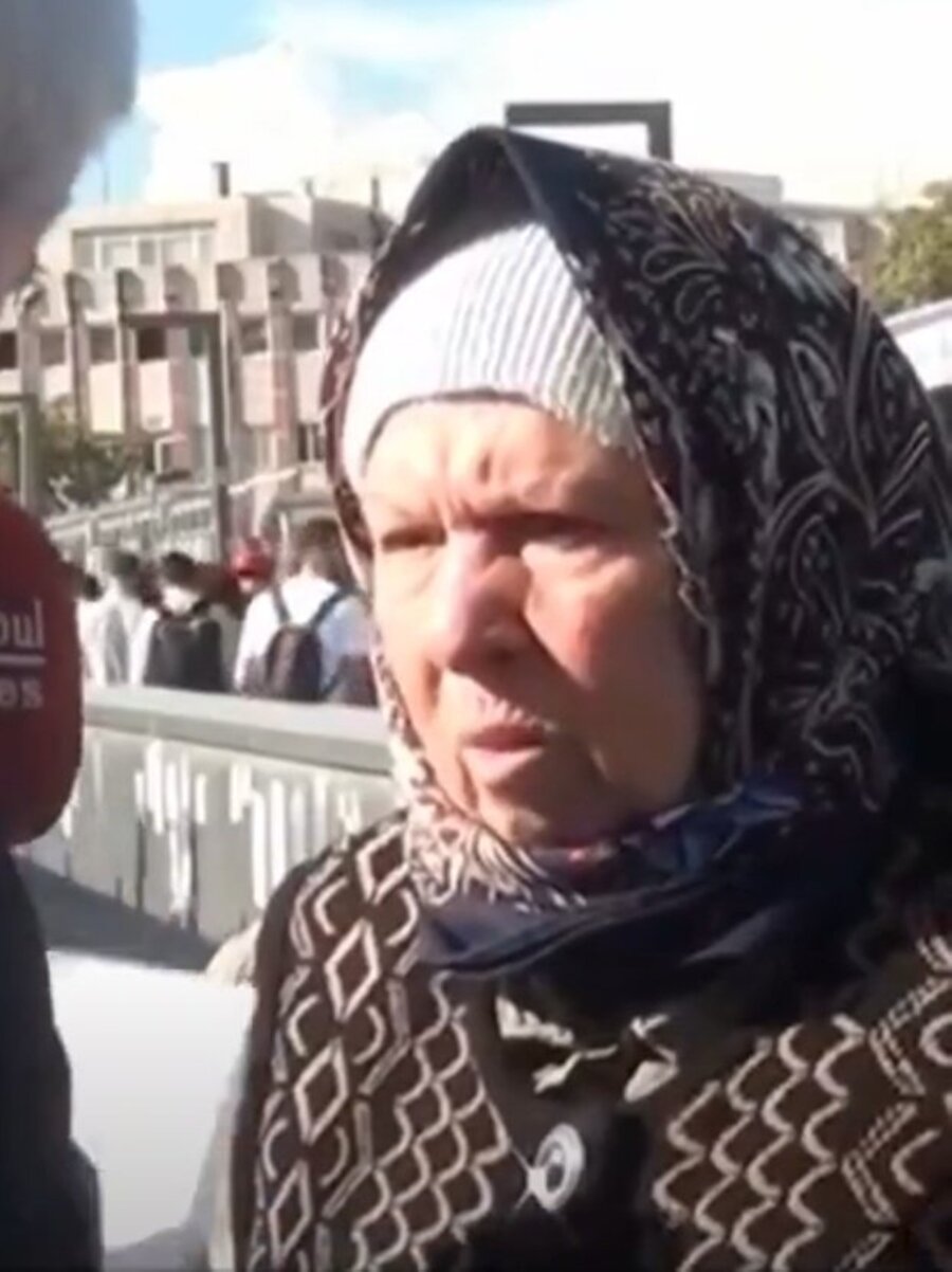 Dışarı çıktığımız an bizim kaşlar