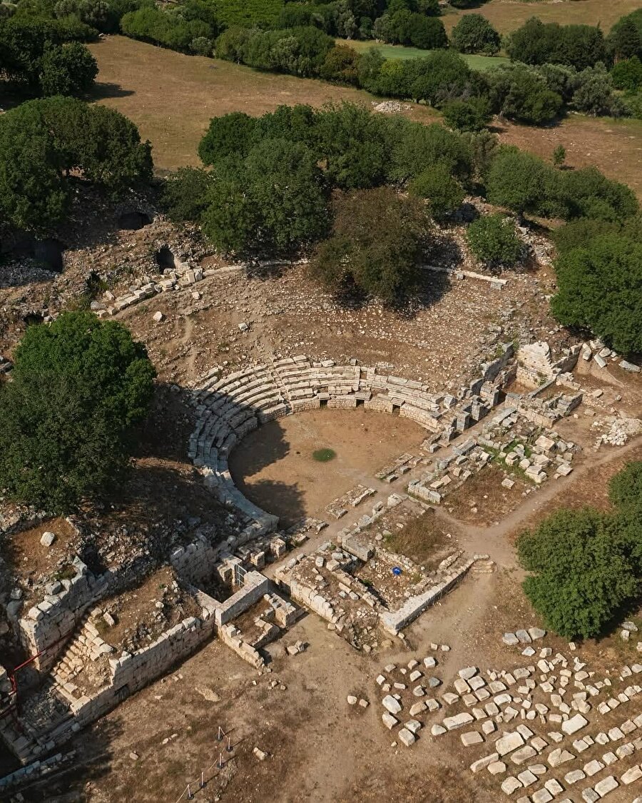 Tarih ve doğanın kucaklaştığı yer: Teos 📍