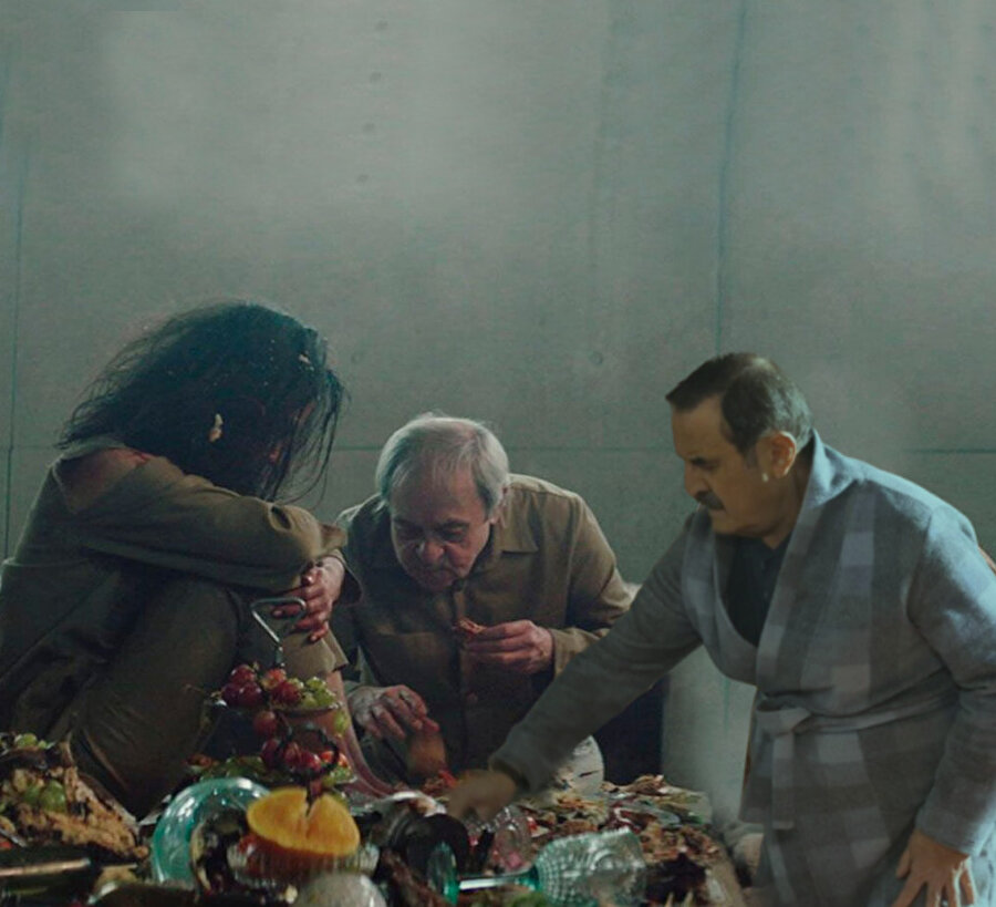 Ofise baklava gelince biz