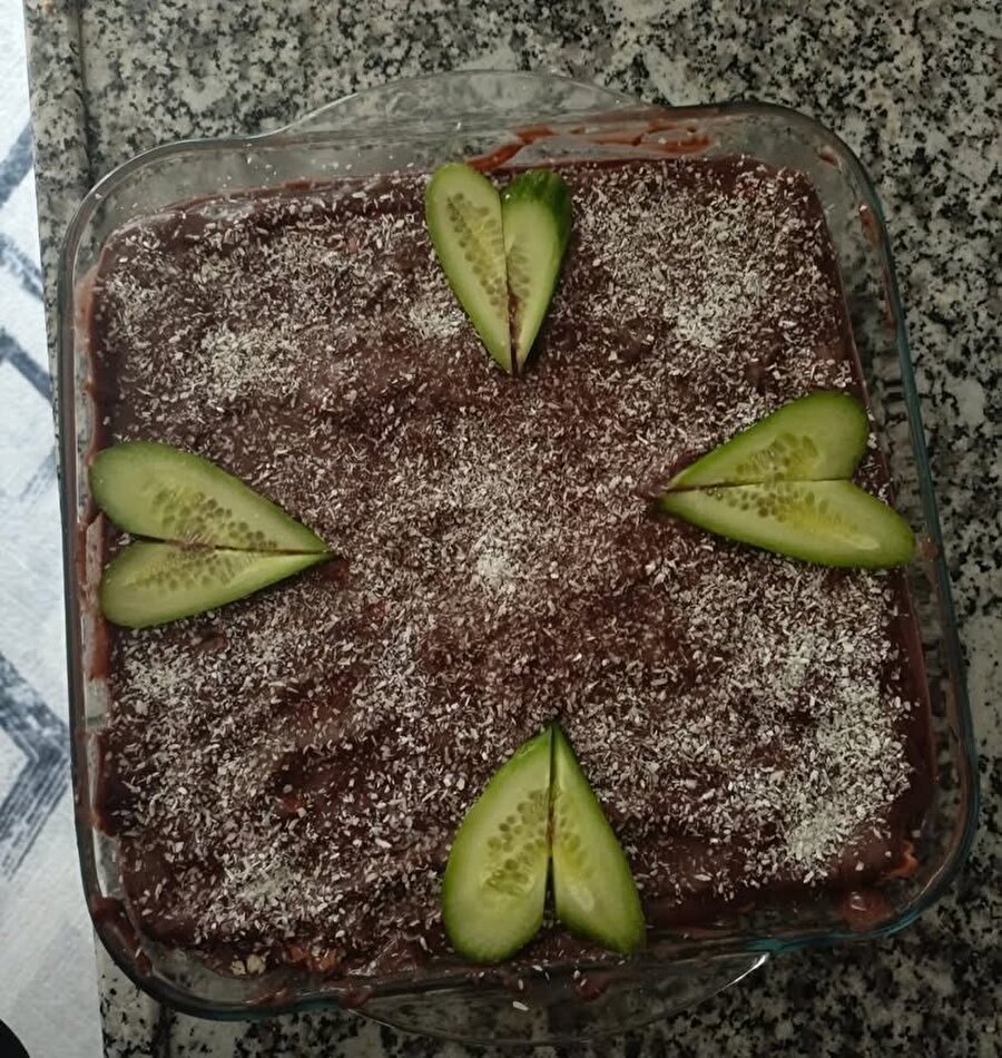 Bisküvi pastası bile böyle garibanlık görmemiştir