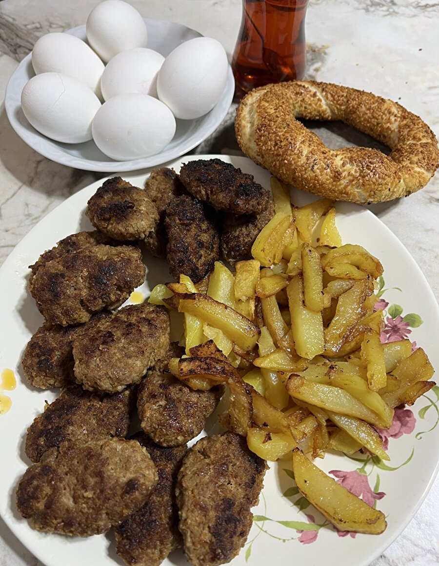 Zayıflama hayali kurduğumuz gün yaptığımız kahvaltı