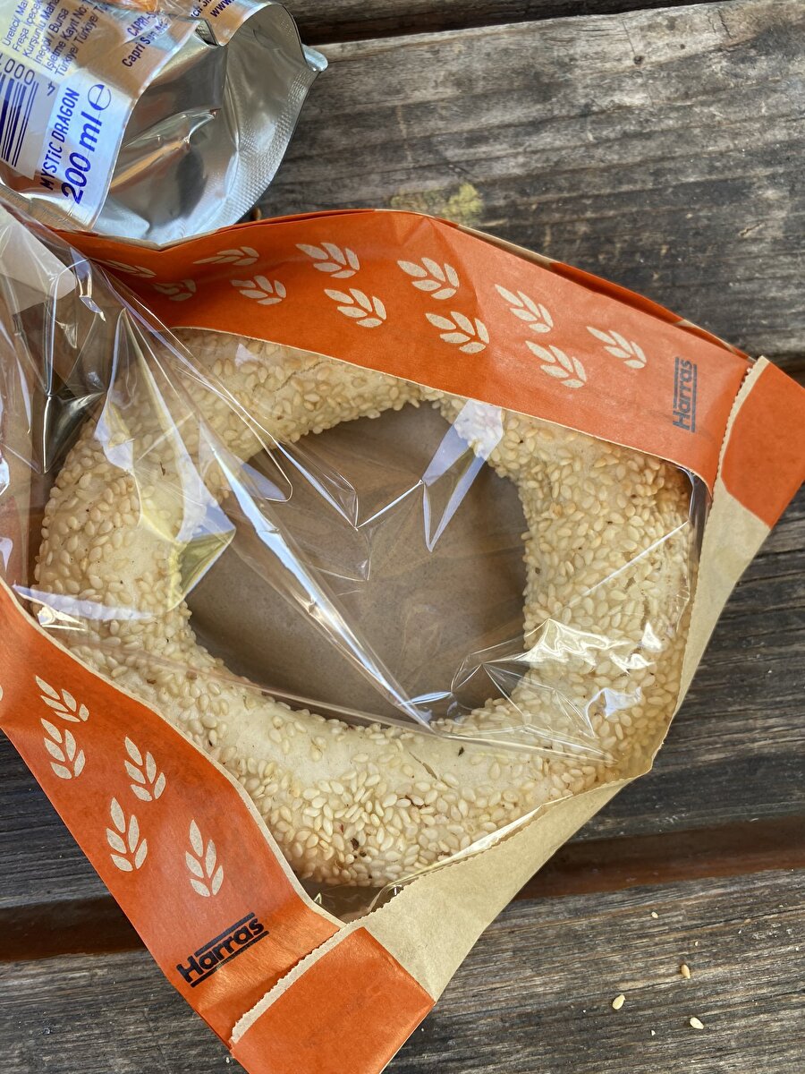 Salçasız kısırdan sonra en büyük yiyecek faciası pekmezsiz simit