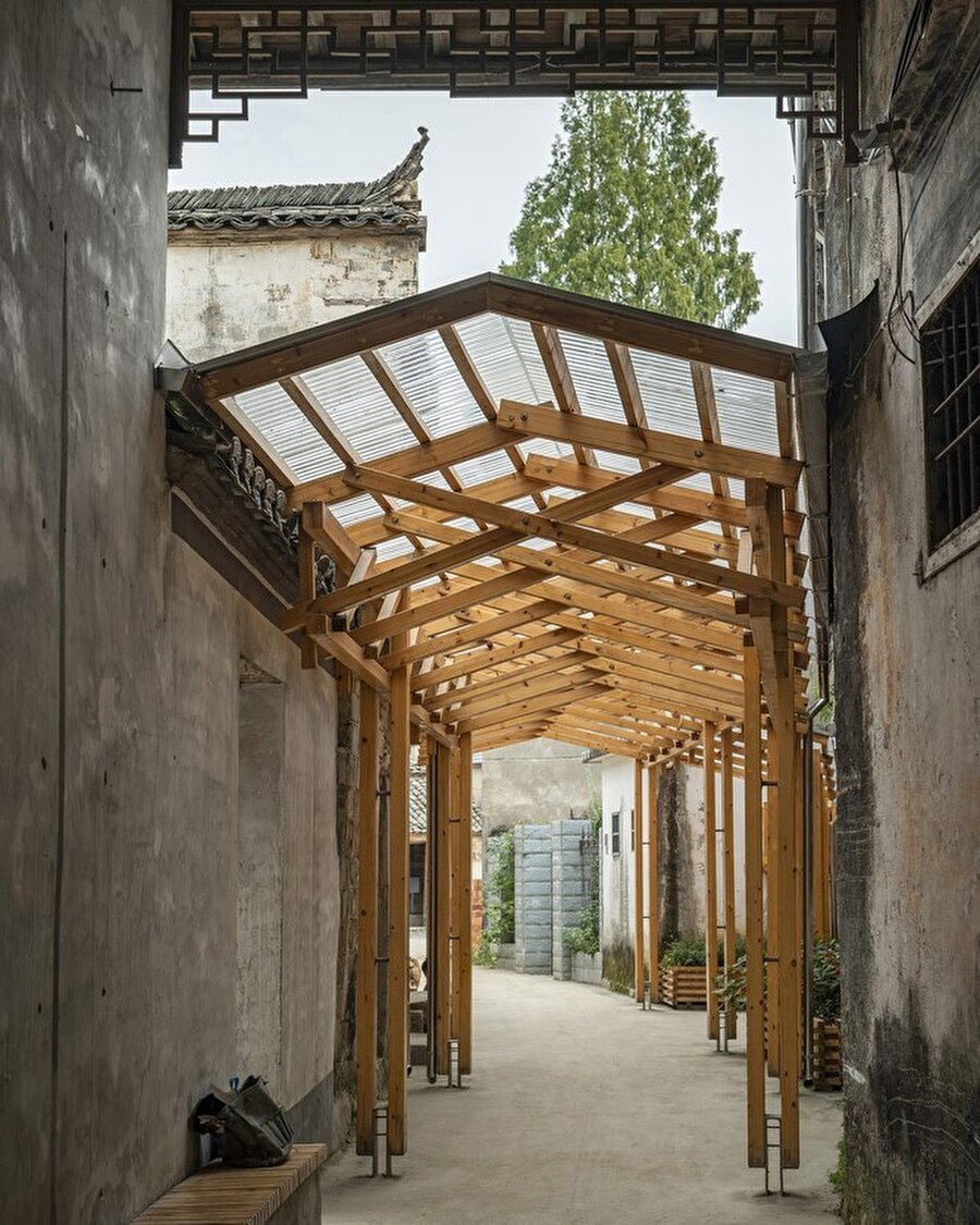 Kırsalda Kamusal Alana Mimari Bir Girişim: IARA'nın Huizhou Corridor Uygulaması