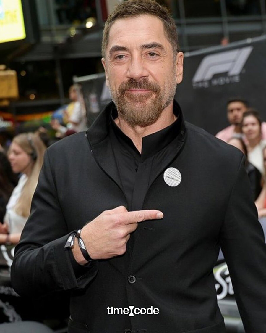 Javier Bardem ve kefiyeli rozeti