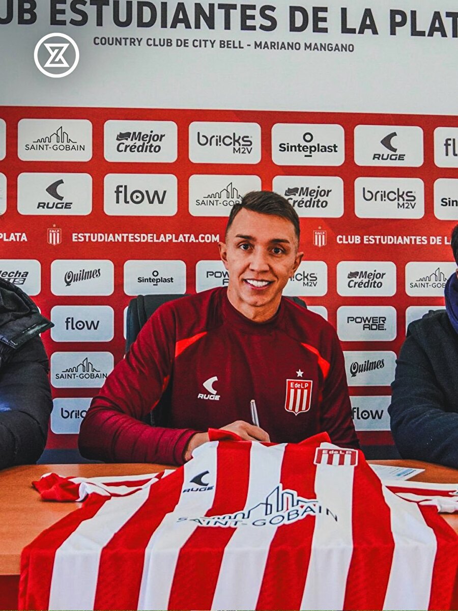 Muslera, Estudiantes'e imza attı