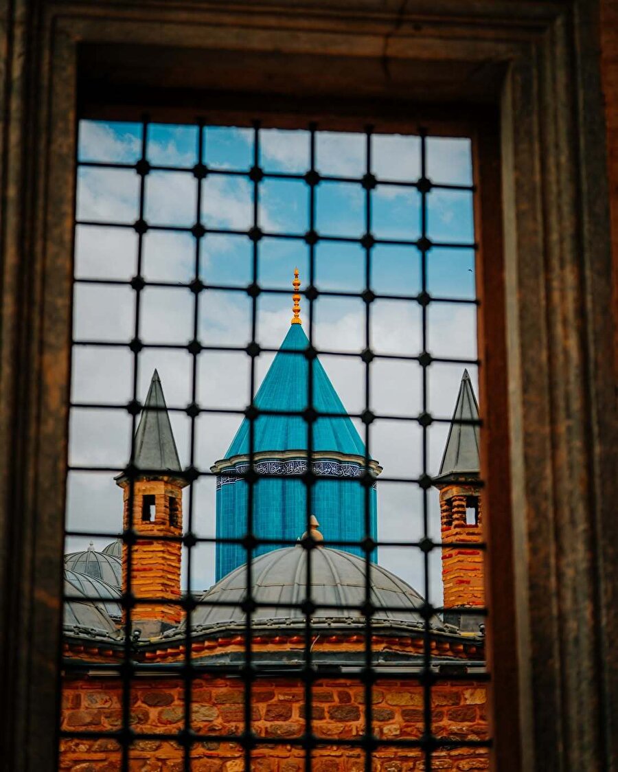 Gönül coğrafyasının insanın kalbine açıldığı yer: Konya Mevlana Müzesi 🖼️