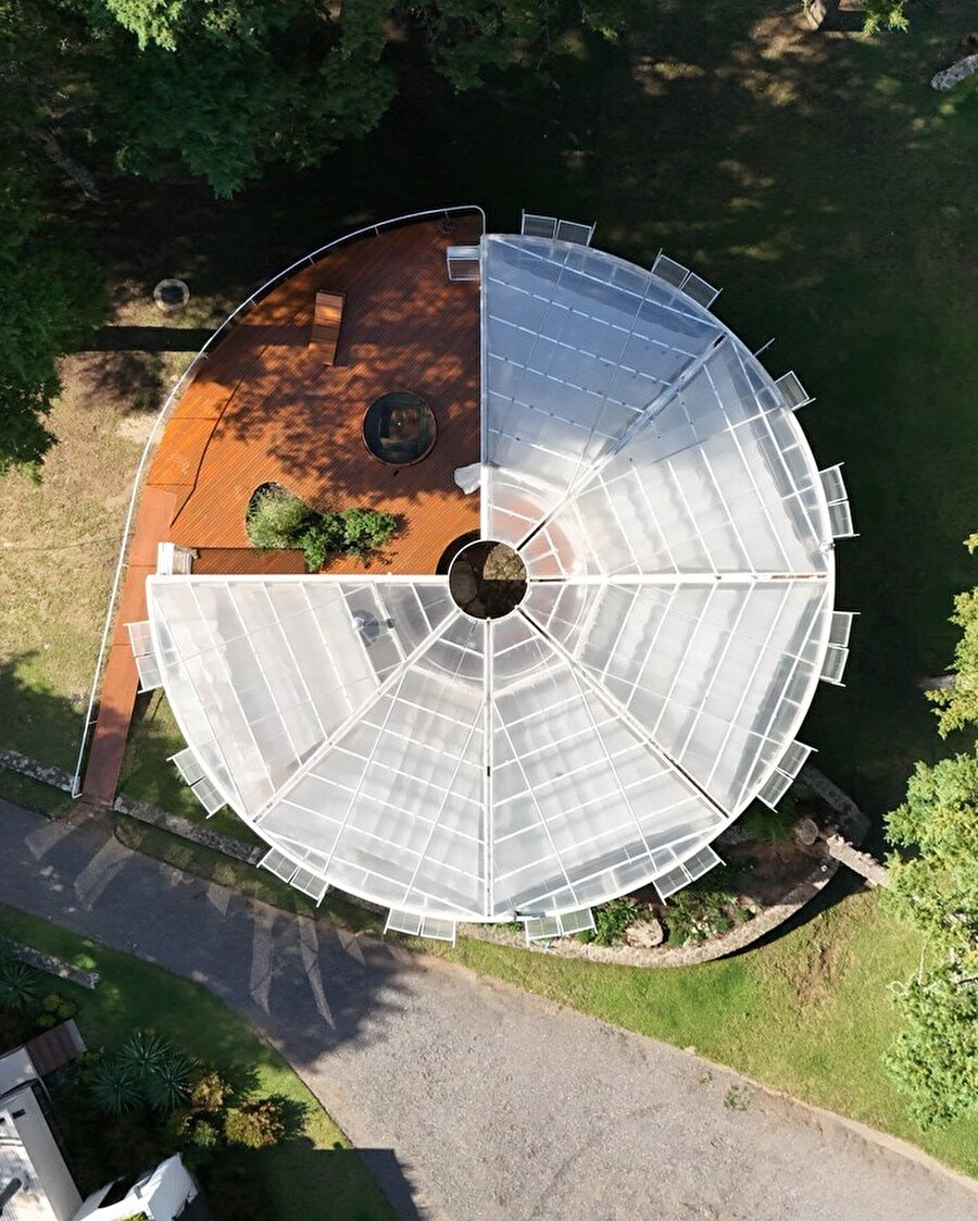  Eski Bir Su Deposunun Dönüşümü: Impluvium