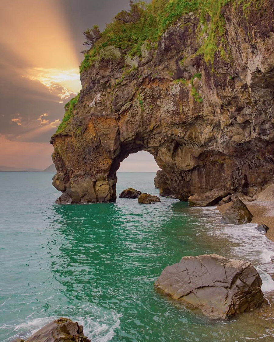 Karadeniz’in saklı kalmış koylarından biri: Deliklitaş Plajı 📍