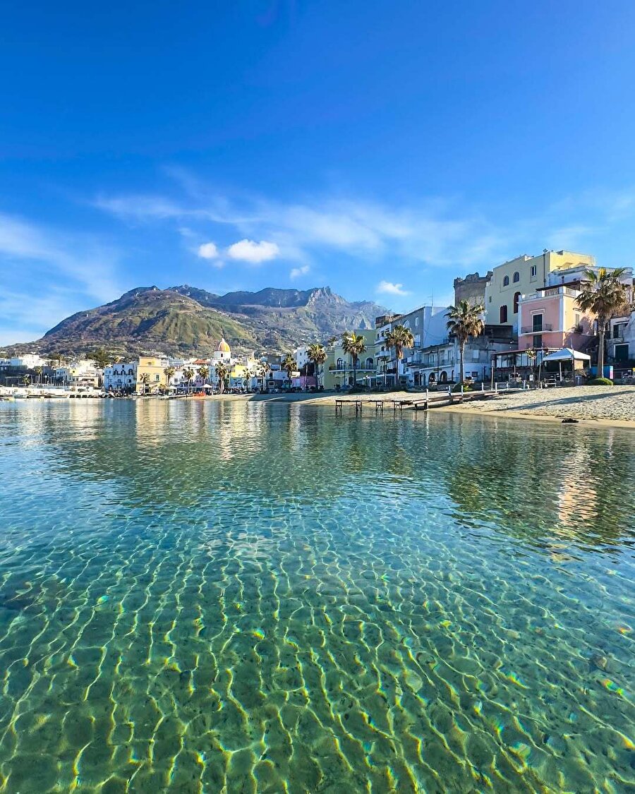 Napoli’nin volkanik adası: Ischia 🌋