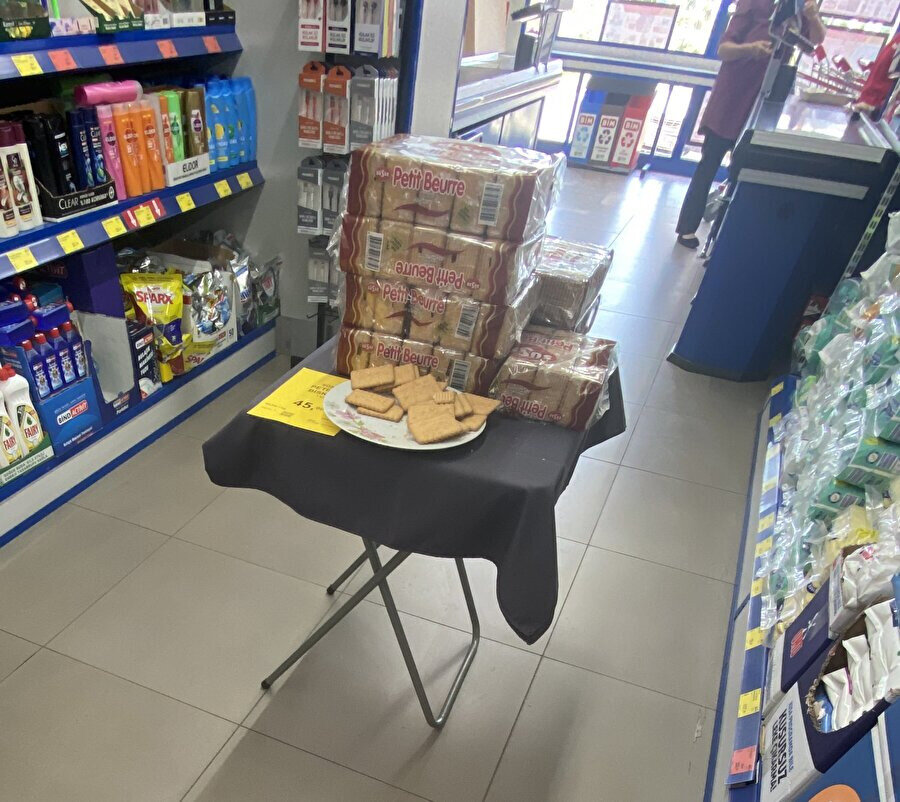 Petibör bisküviden daha gariban bir sunum yapmayı nasıl başardınız?