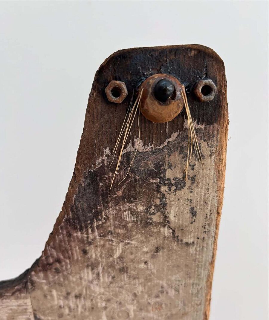 Atık malzemelerden neşeli canlılara Kirsty Elson’un göz alıcı eserleri 🫠