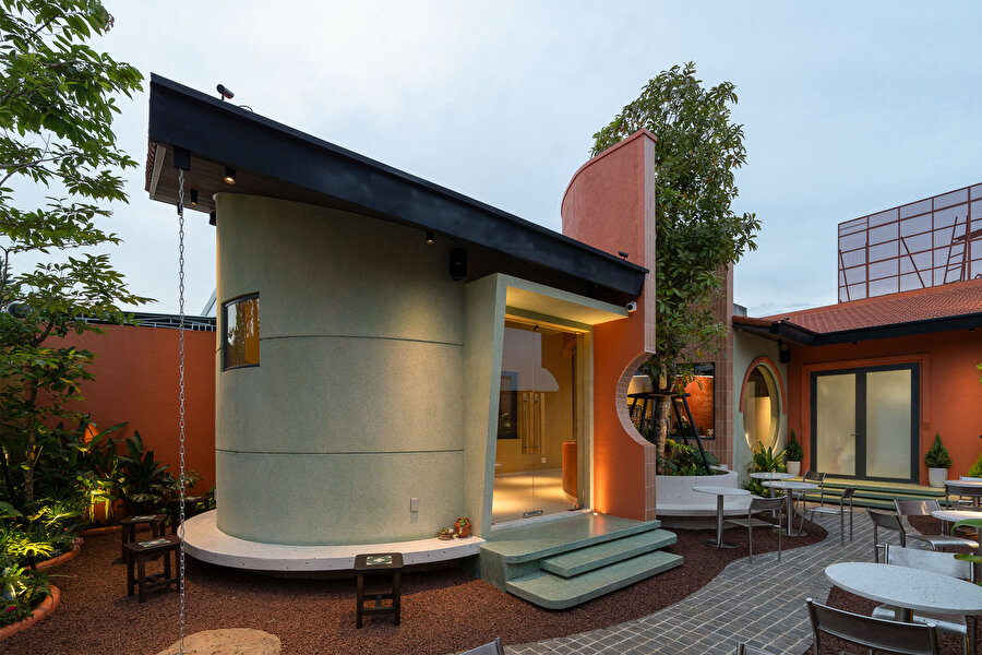 Vietnam’da orman kenarında yer alan Minji Kek Fırını 