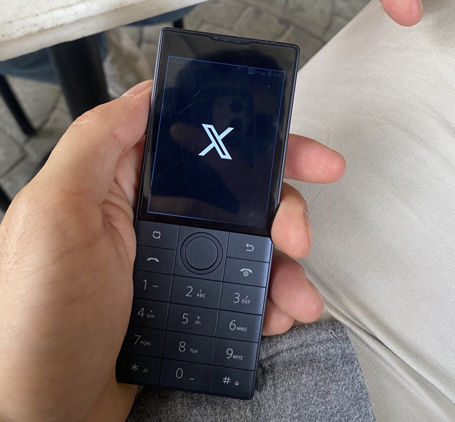 Bizim Twitter bağımlılığı