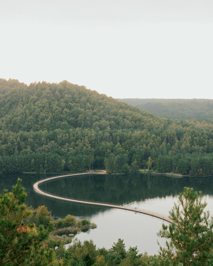 Belçika’da 400 metrelik yüzer köprü bisiklet ağına katıldı 🚴🏻‍♂️
