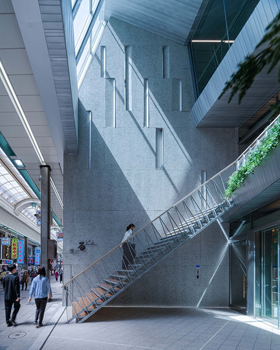 Sapporo’daki Tanuki Noboru, mekânsal yönlendirme tasarımıyla öne çıkıyor