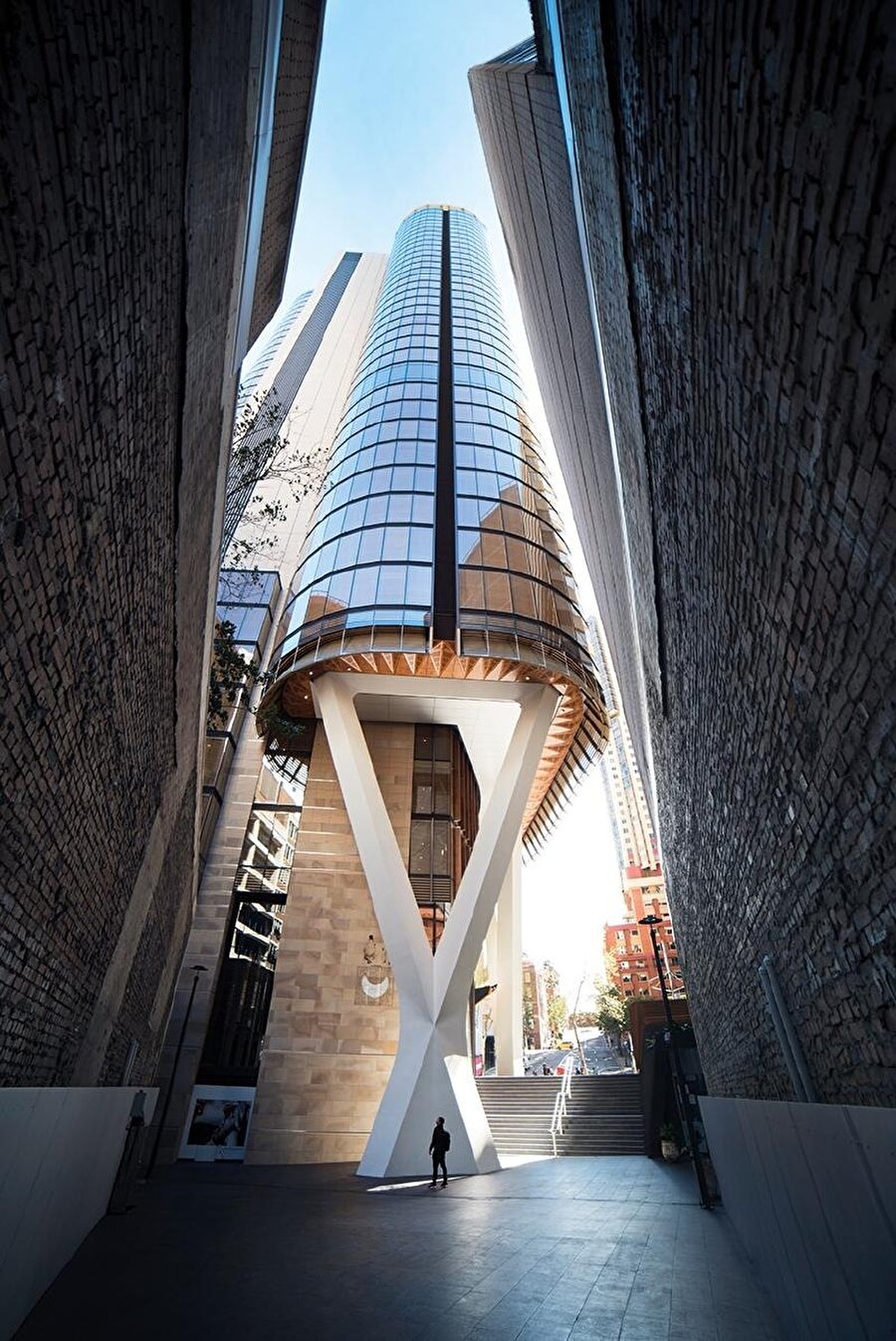 Cephe sistemiyle dikkat çeken EY Merkezi 