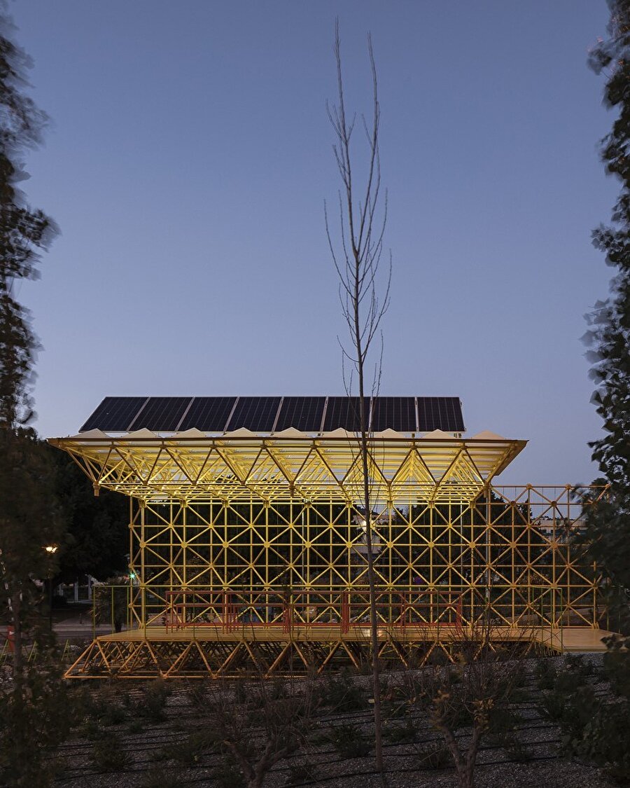 Kampüs atıklarından doğan “Smart Tree” kamusal alanı yeniden tanımlıyor