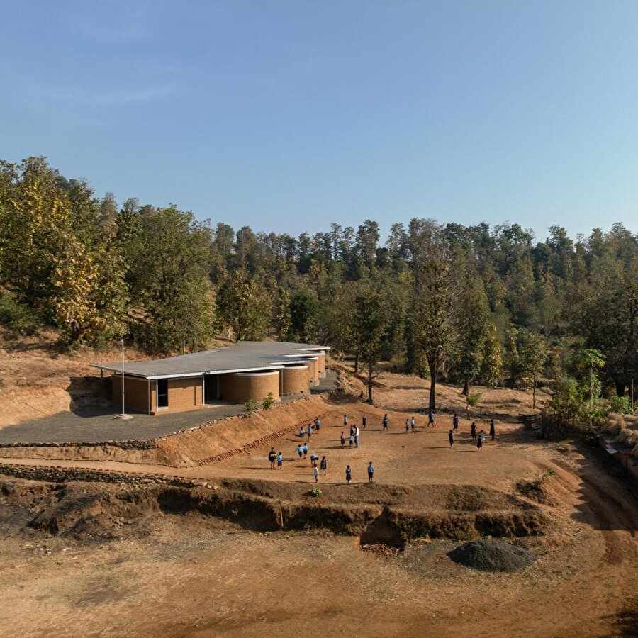 Hiwali köyünde geçici barınak yerine kalıcı okul yapısı tasarlandı!