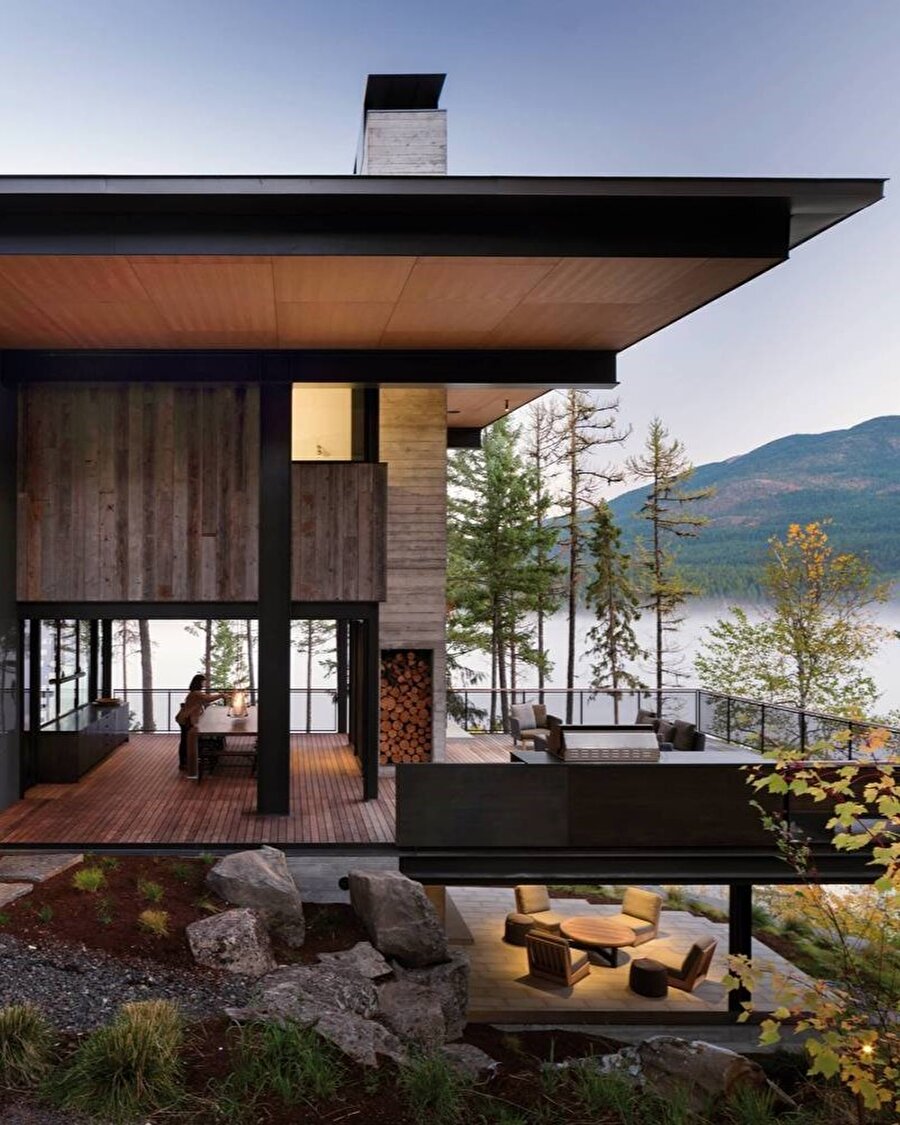 Olson Kundig imzalı Dragonfly House çevreyle uyumlu yaşam sunuyor