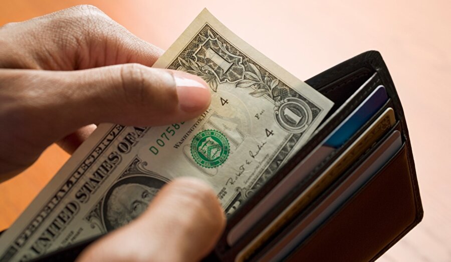 Cevapların çoğu A ise:
PARA YAŞIN 30’LAR Esnek düşünüyorsun. Fırsatçısın, dijital araçlar, yatırım sepeti, kendi geleceğini kendi oluşturma gayen var.