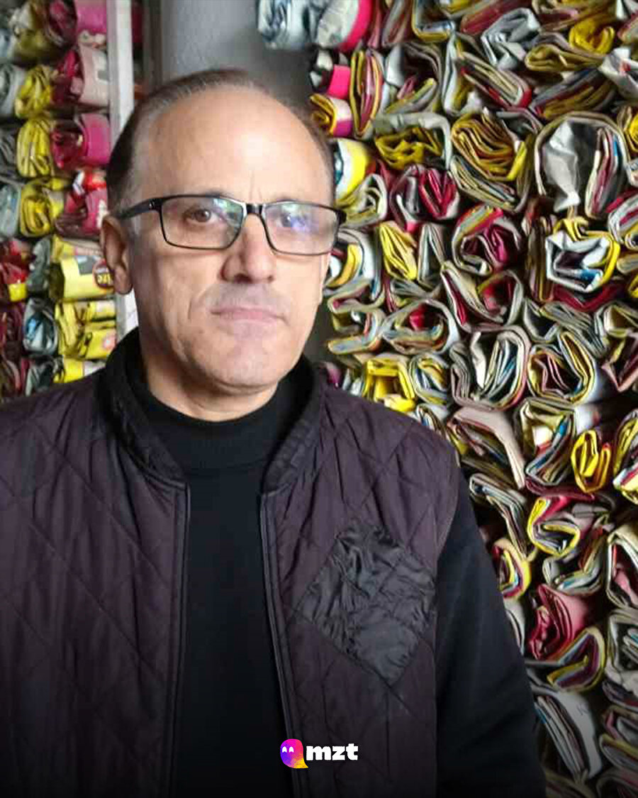 Burdur'da bir çaycı, müşteri ne içtiğini bilsin diye 18 yıldır demleyip sattığı çayların boş paketlerini sergiliyor