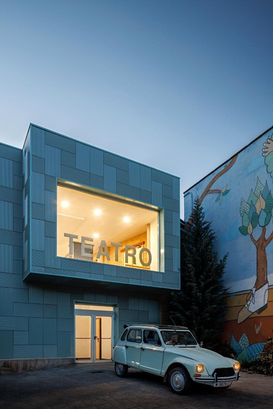 Eski fabrika çok amaçlı kültür yapısına dönüştürülüyor