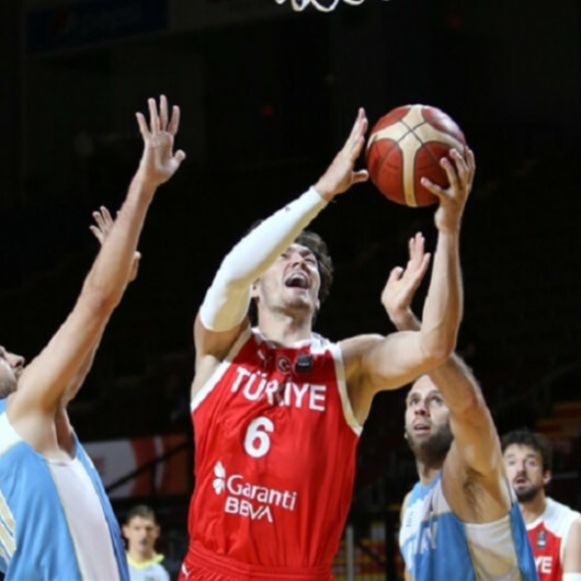 Cedi Osman leads Turkey to 95-86 win over Uruguay at Olympic qualifiers