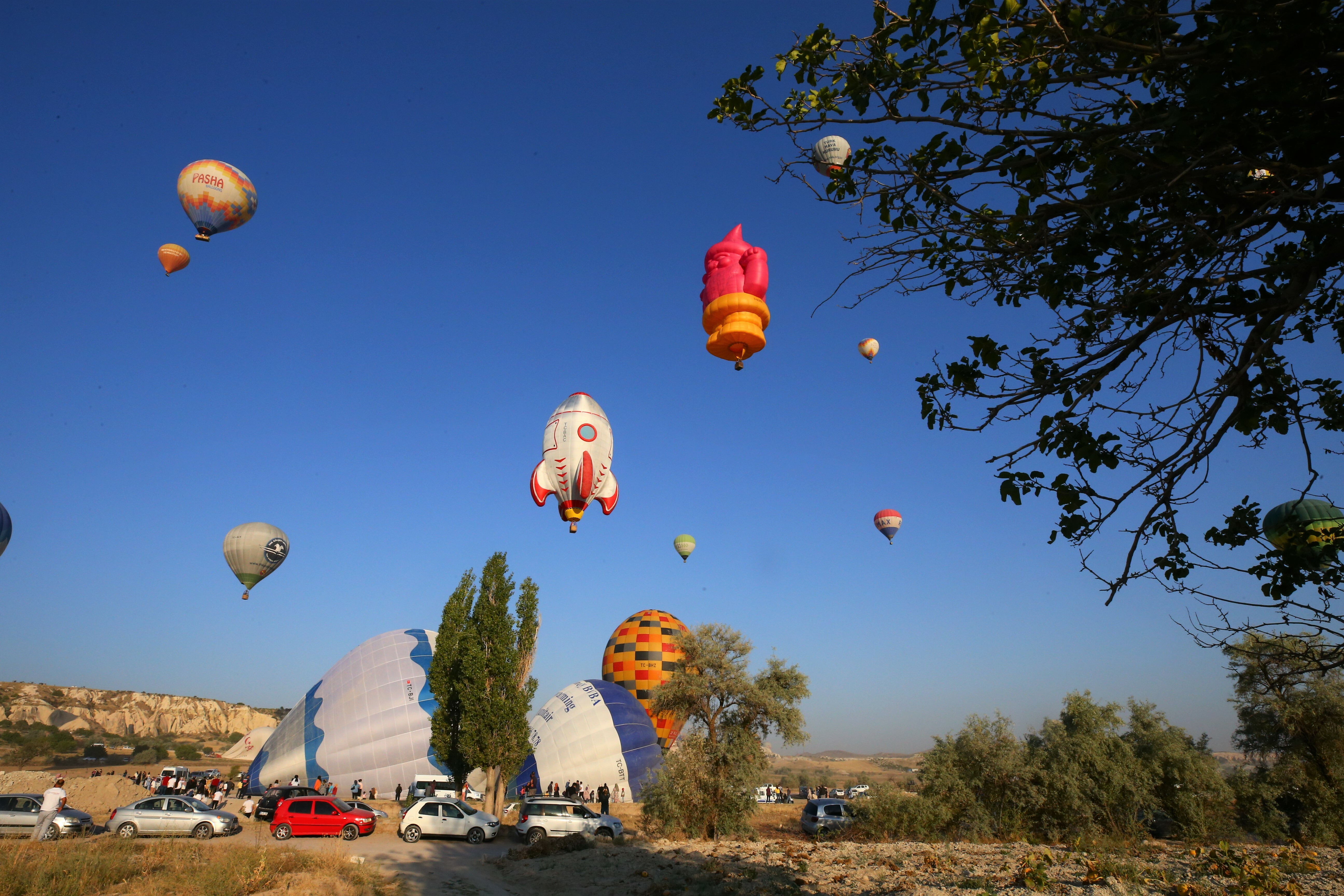 Second International Hot Air Balloon Festival kicks off in Turkey's Cappadocia
