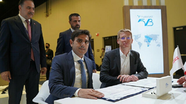 TurkSat, UK's Inmarsat sign partnership deal on communications satellite