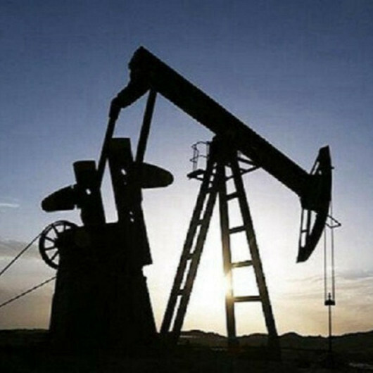 Oil prices down over bearish oil import data from China
