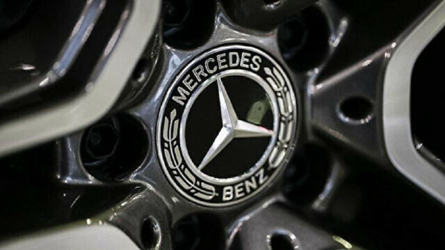 Mercedes-Benz sells its shares in Russia's projects