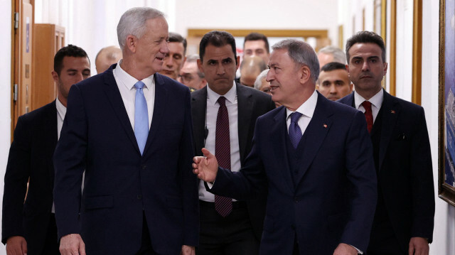  Israeli Defence Minister Benny Gantz meets Turkish Defence Minister Hulusi Akar in Ankara, Turkiye on October 27, 2022.