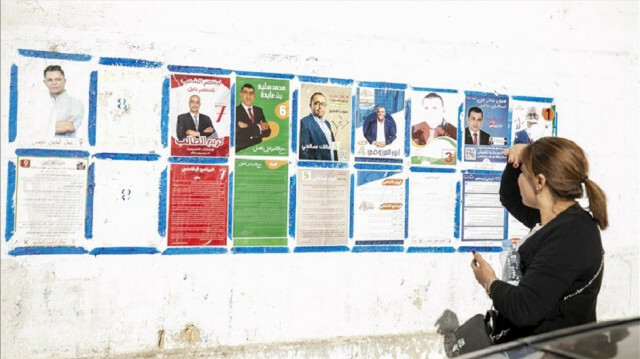 Affiche de candidats pour les législatives en Tunisie / Agence Anadolu