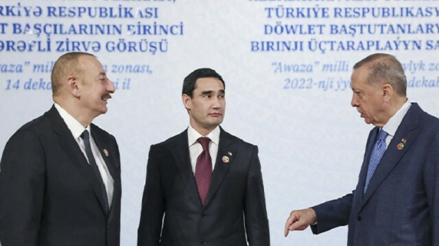 Rencontre tripartite entre les dirigeants de la Türkiye, de l'Azerbaïdjan et du Turkménistan à Awaza le 14 décembre 2022 - Agence Anadolu