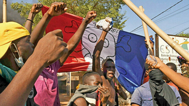 Manifestation contre la France / Archive Yeni Şafak 