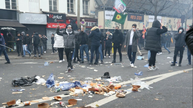 Des partisans du PKK sèment la chaos à Paris en marge d'une manifestation aux victimes de la tuerie raciste @ AGENCE ANADOLU