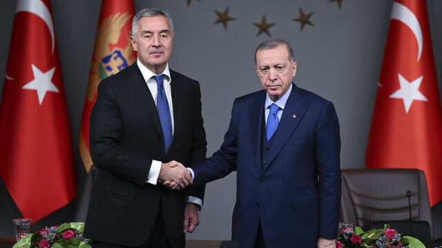 Le président turc Recep Tayyip Erdogan tient une conférence de presse conjointe avec le président monténégrin Milo Djukanovic après leur rencontre, à Istanbul, Turkiye le 30 décembre 2022. @ AGENCE ANADOLU